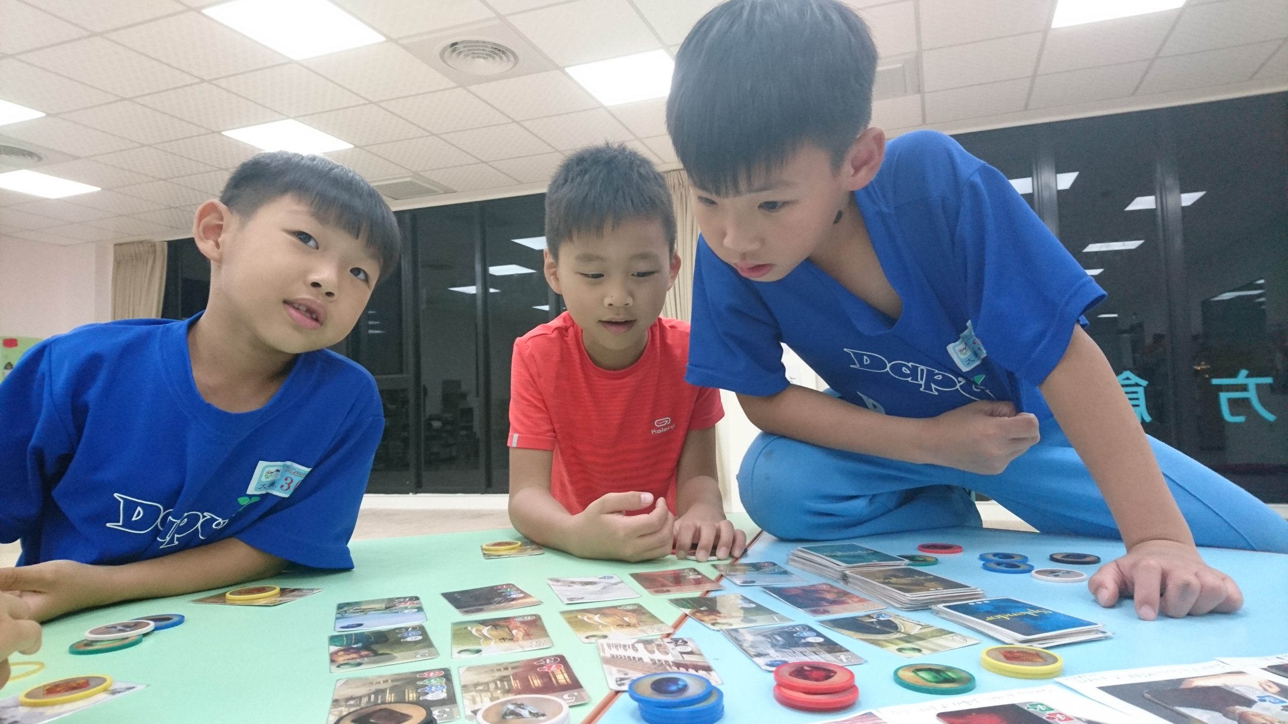 【七年級國文桌遊推薦】不只綠豆糕與方格紙，用桌遊來傳達課文情意吧！