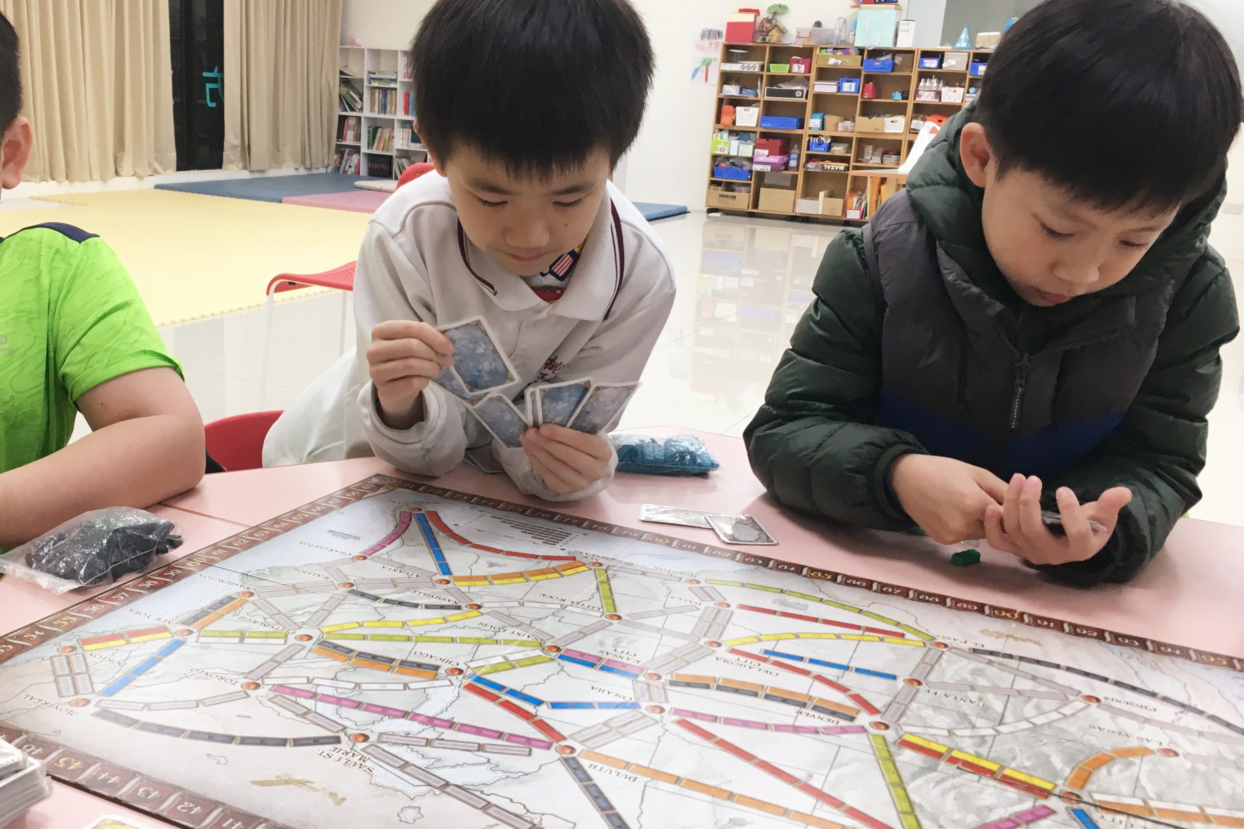 【資訊桌遊推薦】從《演算法圖鑑》延伸出來的10款資訊教育桌遊